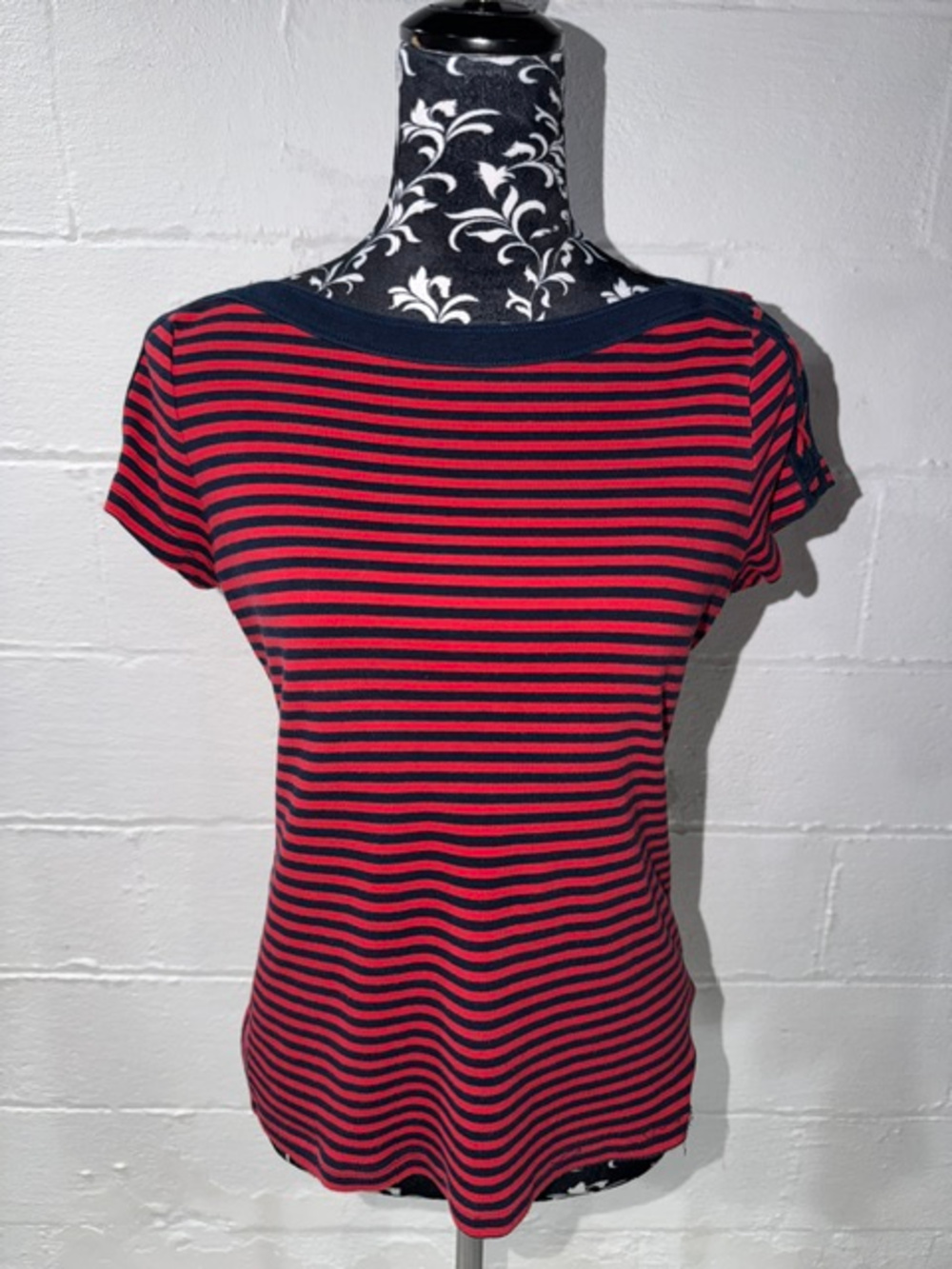 ❤️⚓️ Chaps Red & Navy Blue Striped Boatneck Cotton Tee